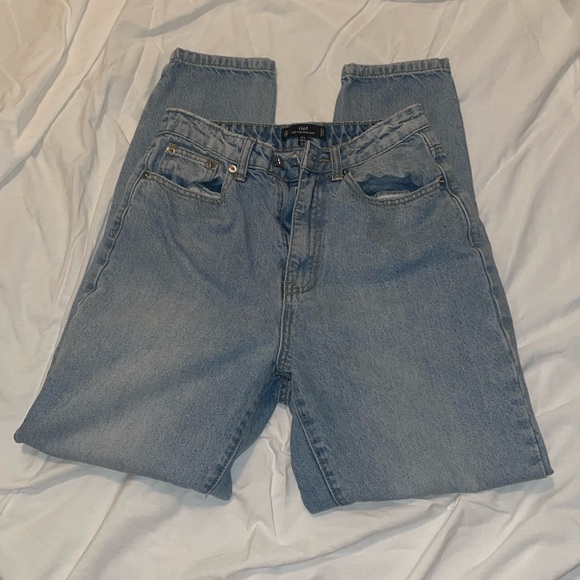 Riot | high rise mom jean size US 4 - Picture 1 of 4